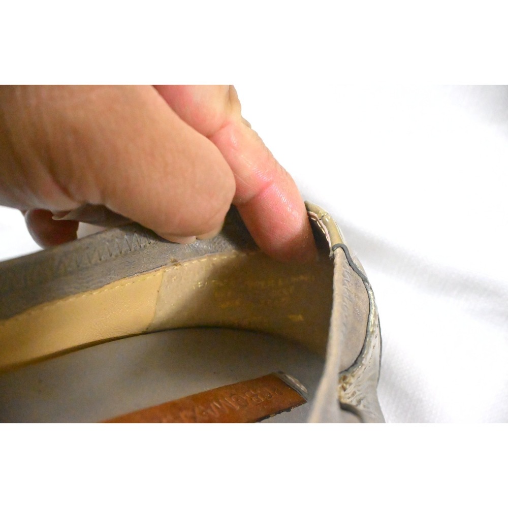 BCBGMAXAZRIA Gray Olive Patent Leather Buckle Ballet Flats Scrunched Sz 9M - Picture 7 of 12